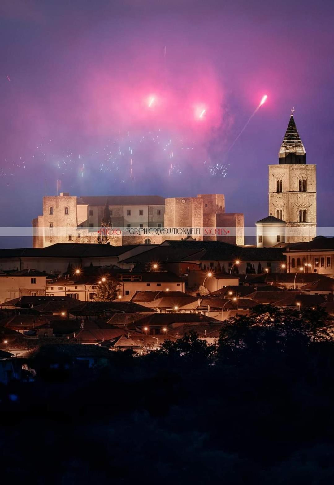 Appartamento Porta Venosina Luxury House - Wifi E Netflix Gratis Melfi Esterno foto